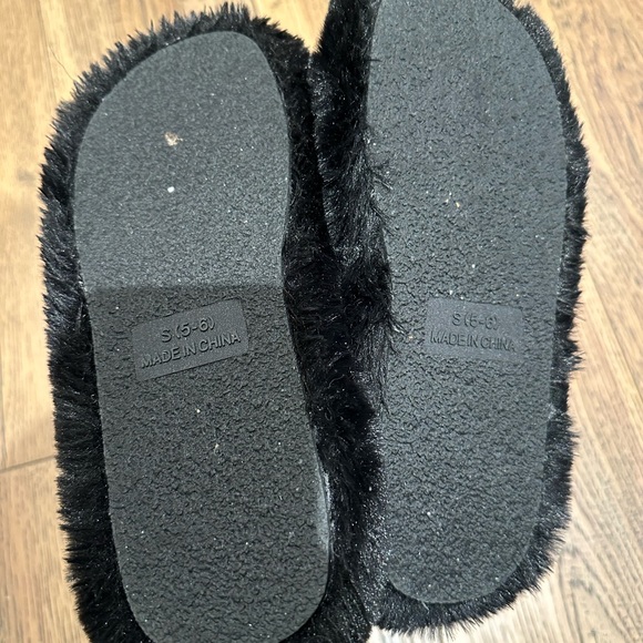 Abound Faux Fur Slippers - Picture 4 of 4
